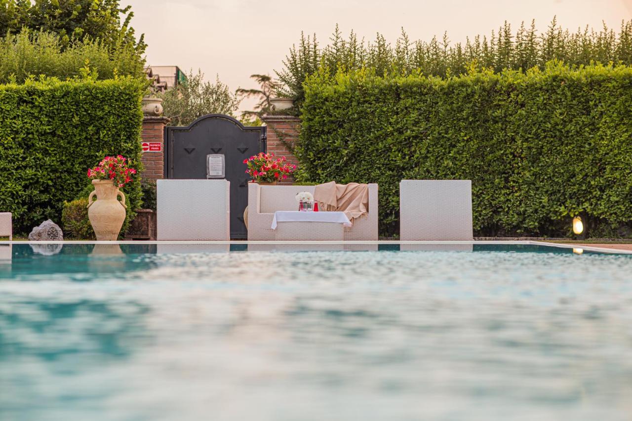 Hotel Villa Verde Рівоторто Екстер'єр фото