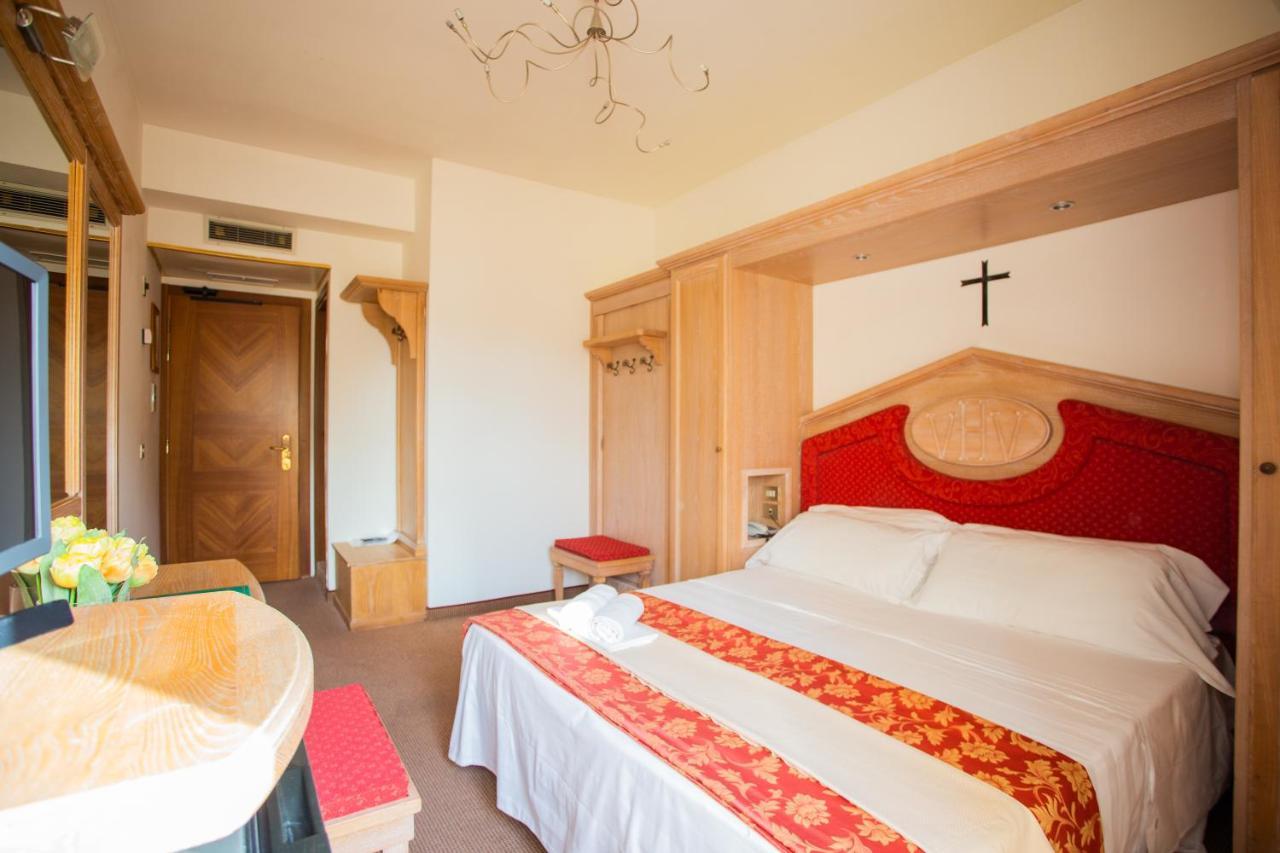 Hotel Villa Verde Рівоторто Екстер'єр фото